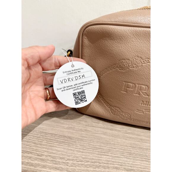 Prada Milano Beige Leather Logo Embossed Camera Crossbody Bag - Picture 15 of 15